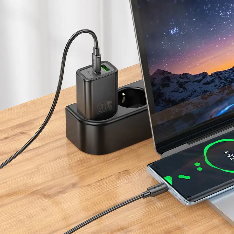 Hoco N61 20w Charger Set 